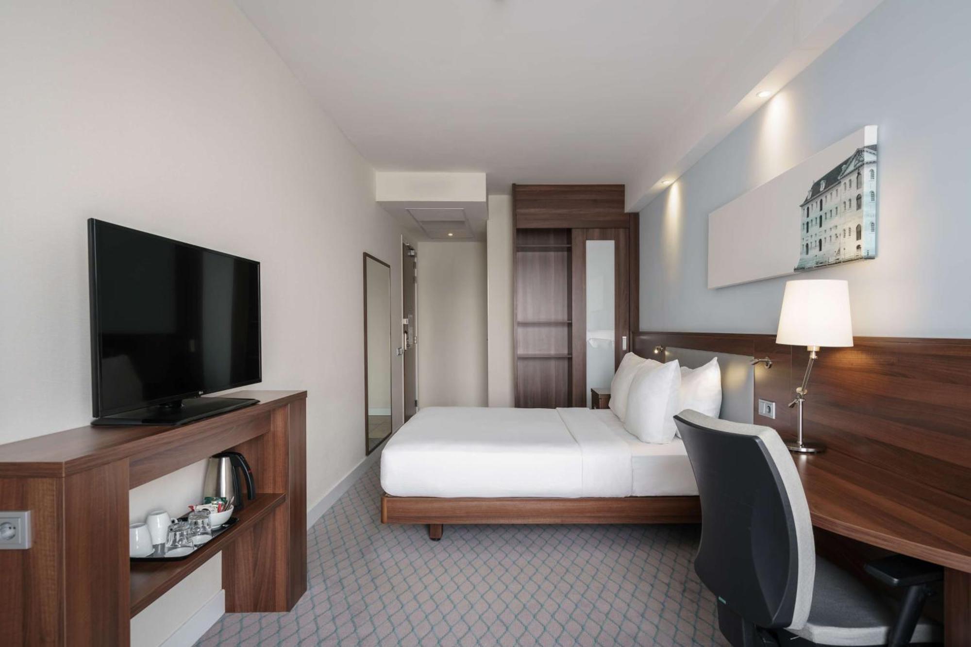 Hampton By Hilton Amsterdam Centre East Hotel Exterior photo
